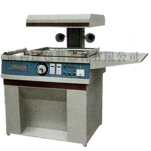 �N�w���b�C