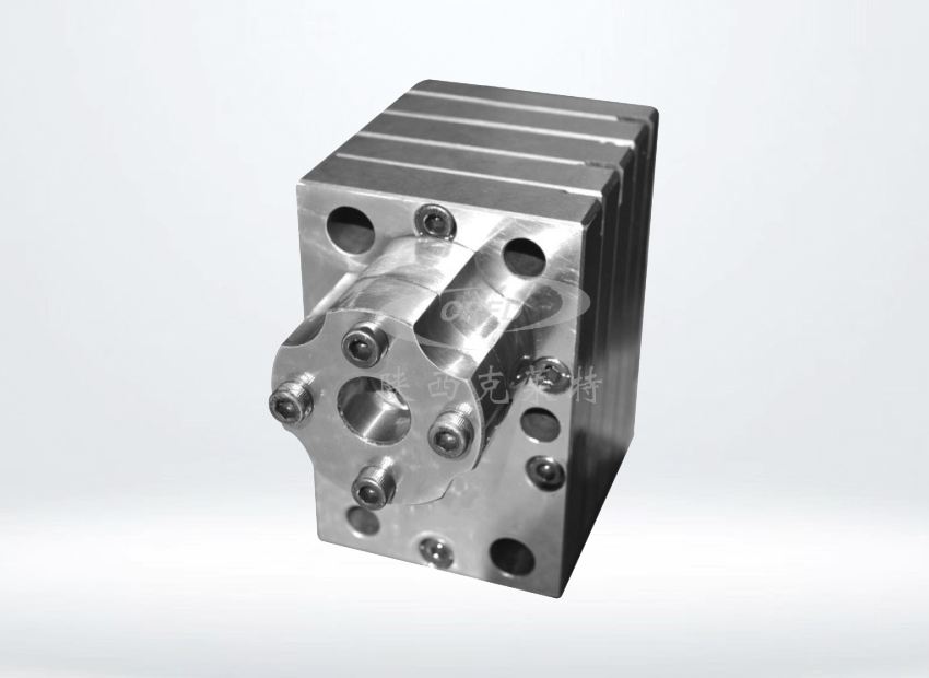 ���zӋ����-����]�����]���\�]�L�z