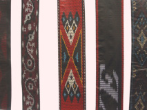 ���]����