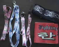 ���]����