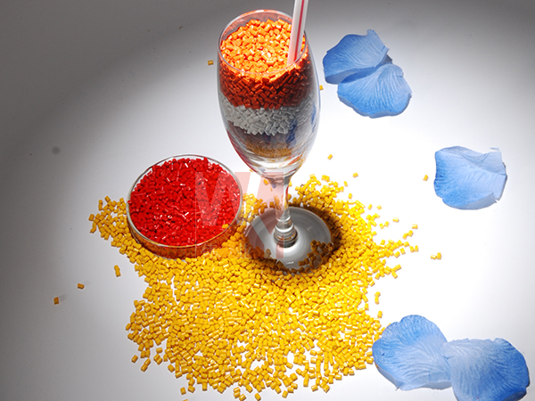 ���]�o����ɫĸ�����L�zɫĸ��