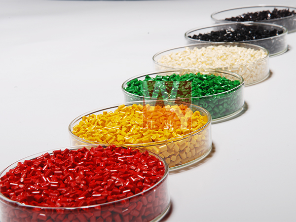 �o����ɫĸ��...