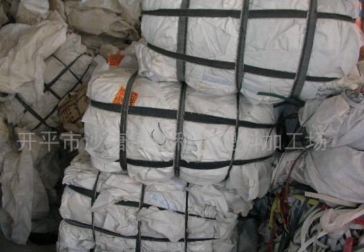 �M(j��n)�ڰ�ɫ�U������